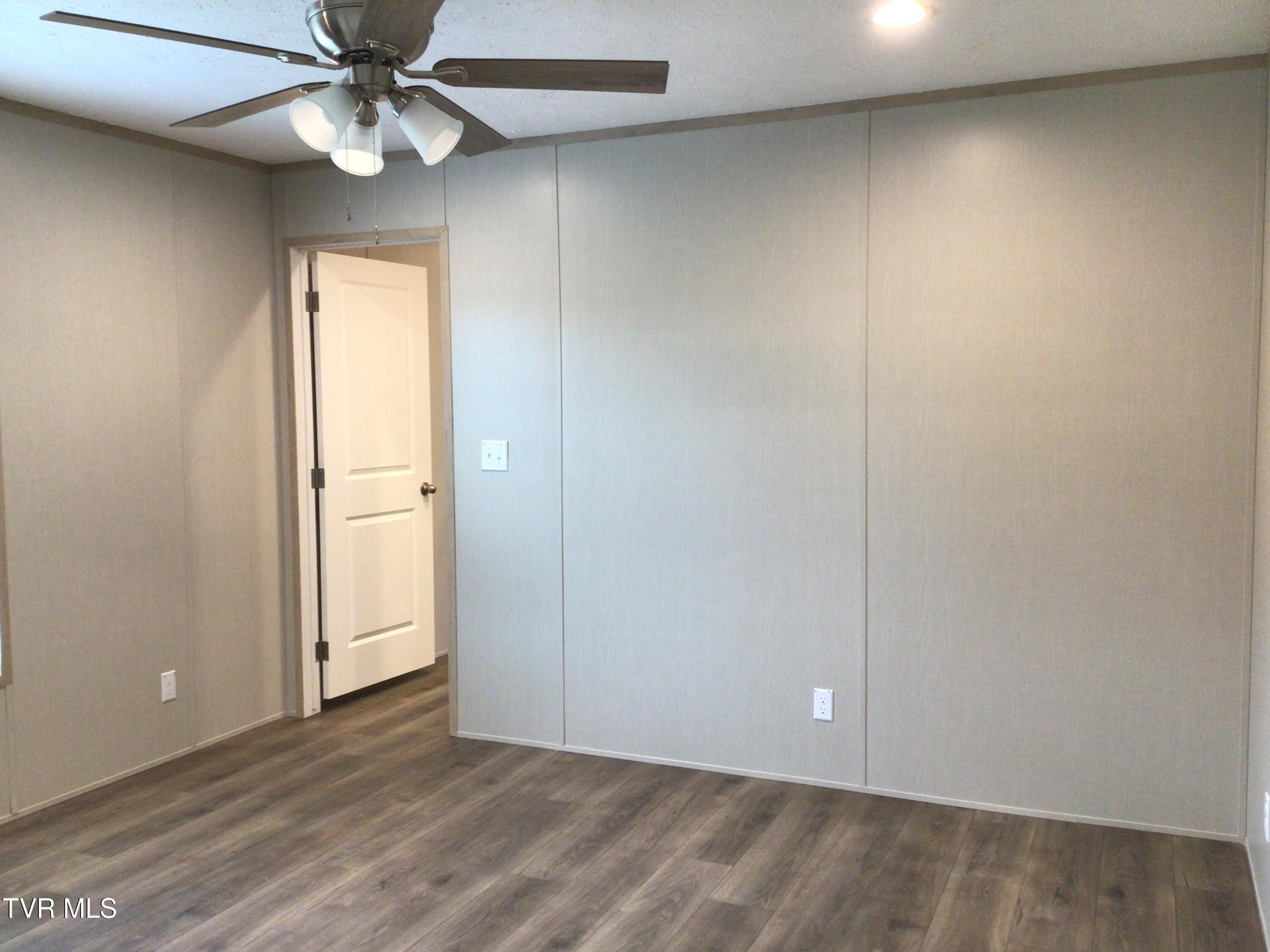 805 Dulaney Road Mosheim, TN 37818 - Photo 19 of 29 805 Dulaney Rd