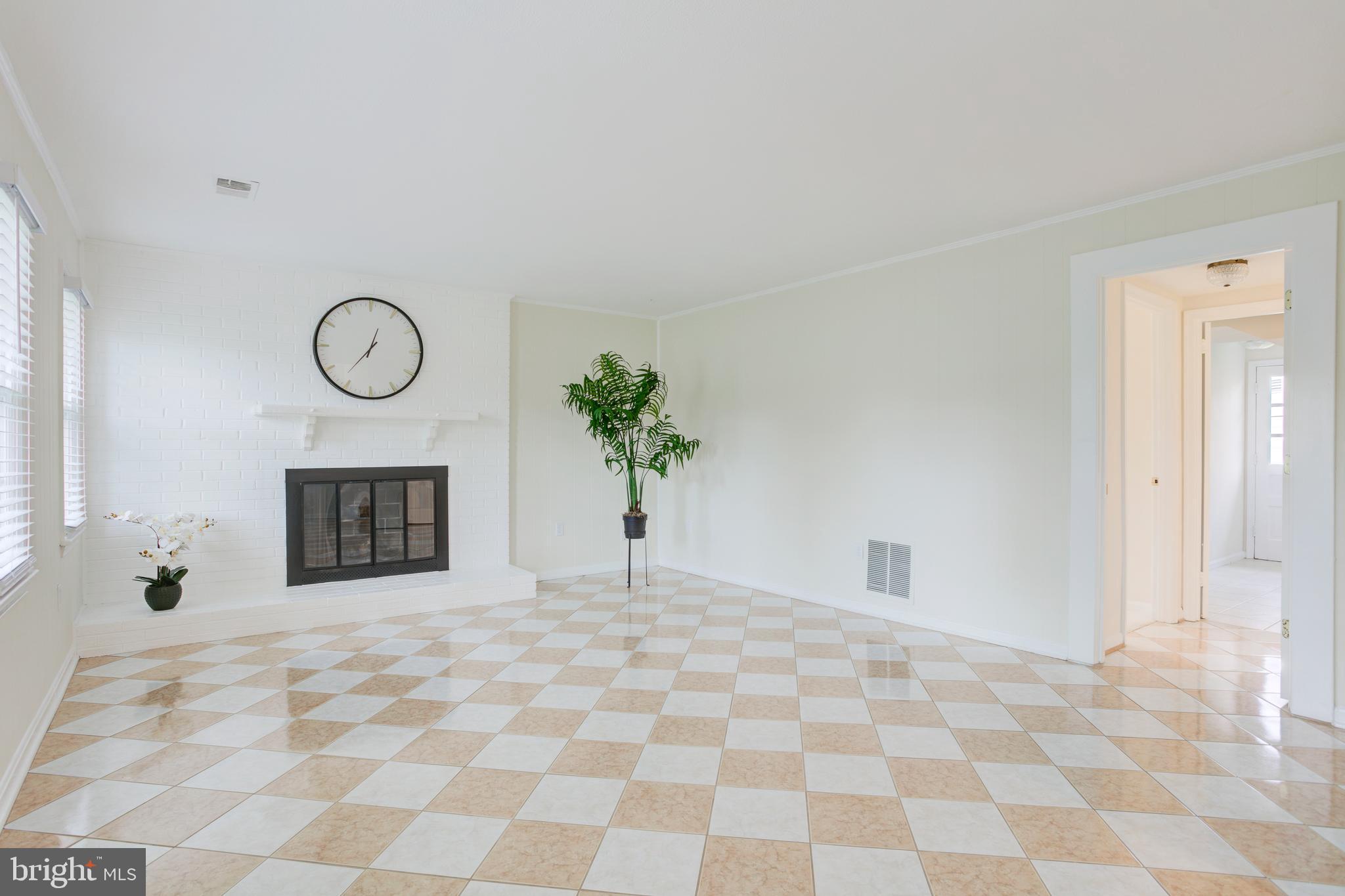 8108 St David Court Springfield, VA 22153 - Photo 26 of 40 Family Room - Lower Level