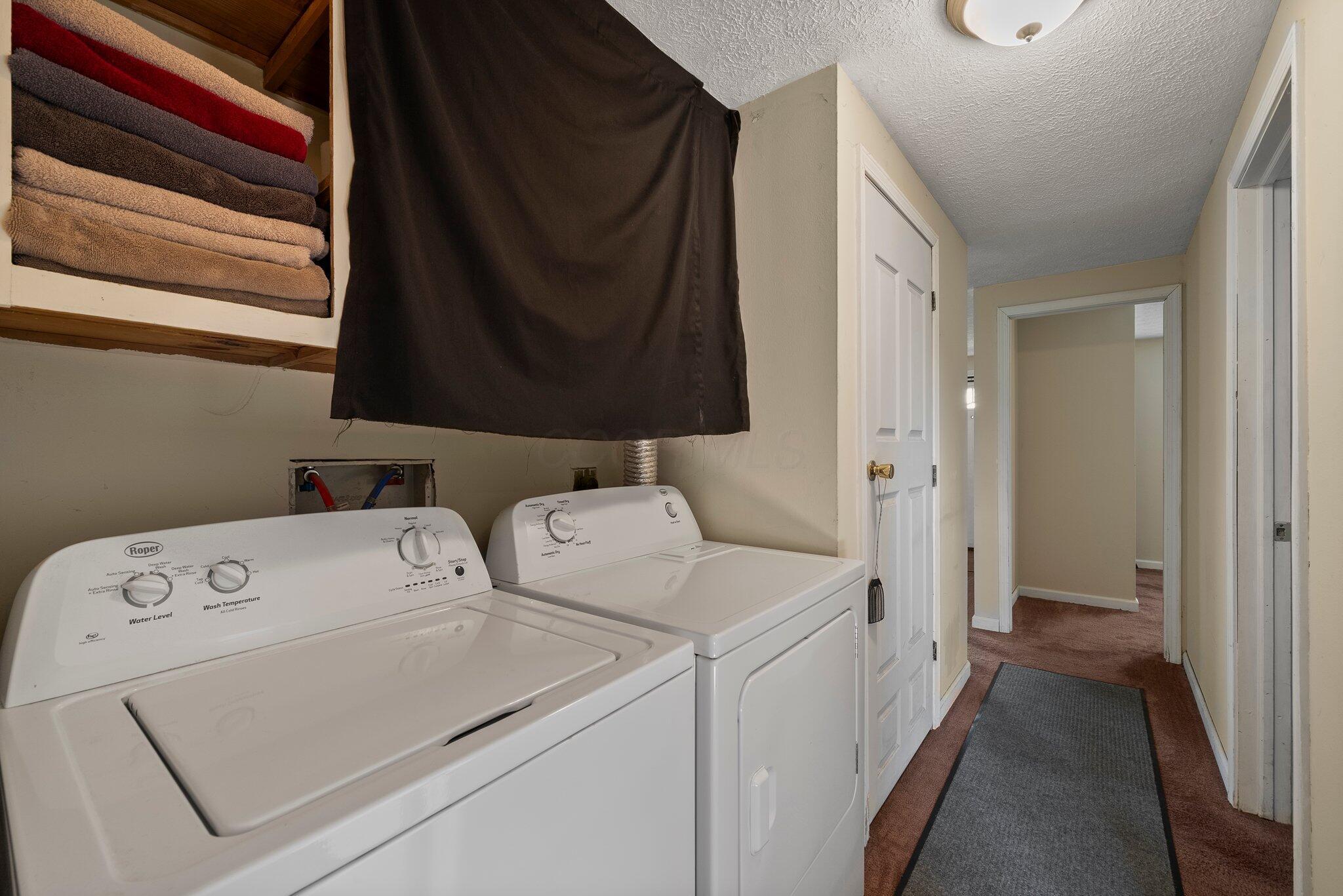1806 Ripplebrook Road Columbus, OH 43223 - Photo 23 of 27 Laundry