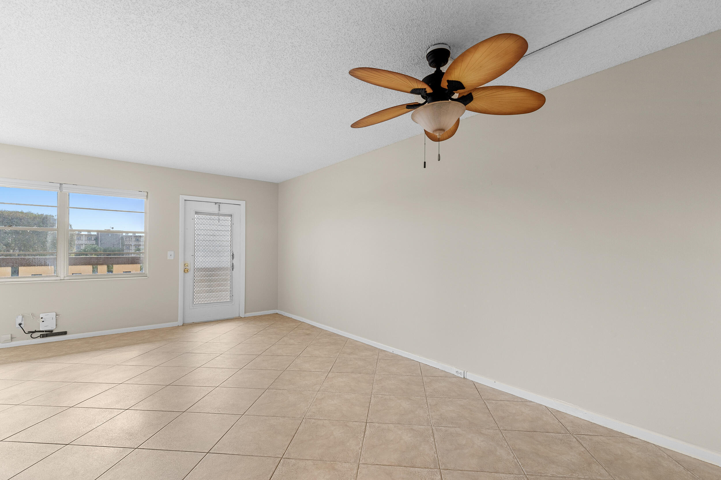 3013 Wolverton East Boca Raton, FL 33434 - Photo 8 of 39 _dsc1095