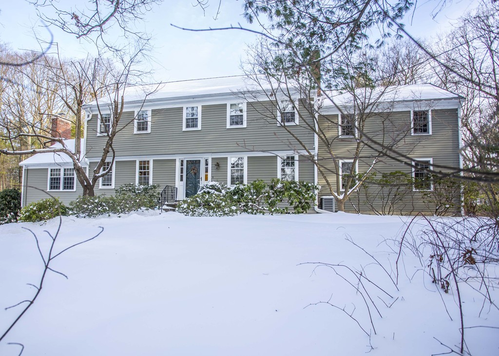 22 Woodridge Road Dover, MA 02030 - Photo 1 of 21 Gallery Image 1