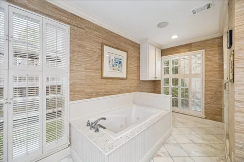 $1,495,000 | 6143 Chevy Chase Drive, Houston, TX 77057