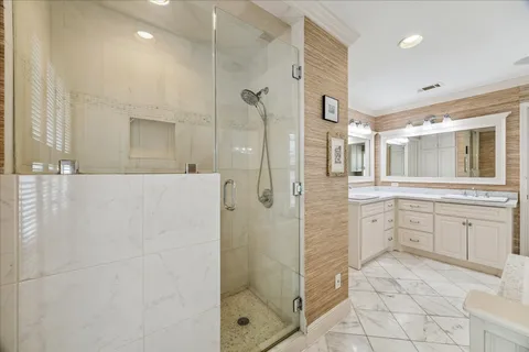 $1,495,000 | 6143 Chevy Chase Drive, Houston, TX 77057