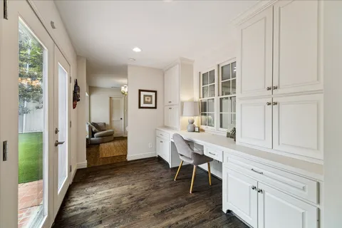 $1,495,000 | 6143 Chevy Chase Drive, Houston, TX 77057
