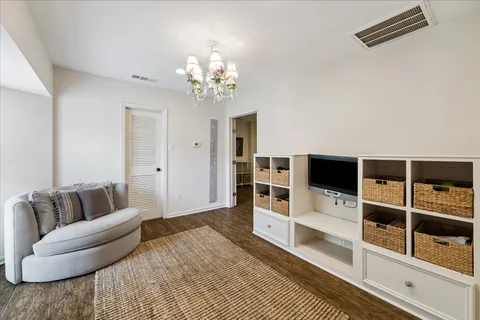$1,495,000 | 6143 Chevy Chase Drive, Houston, TX 77057