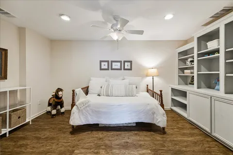 $1,495,000 | 6143 Chevy Chase Drive, Houston, TX 77057