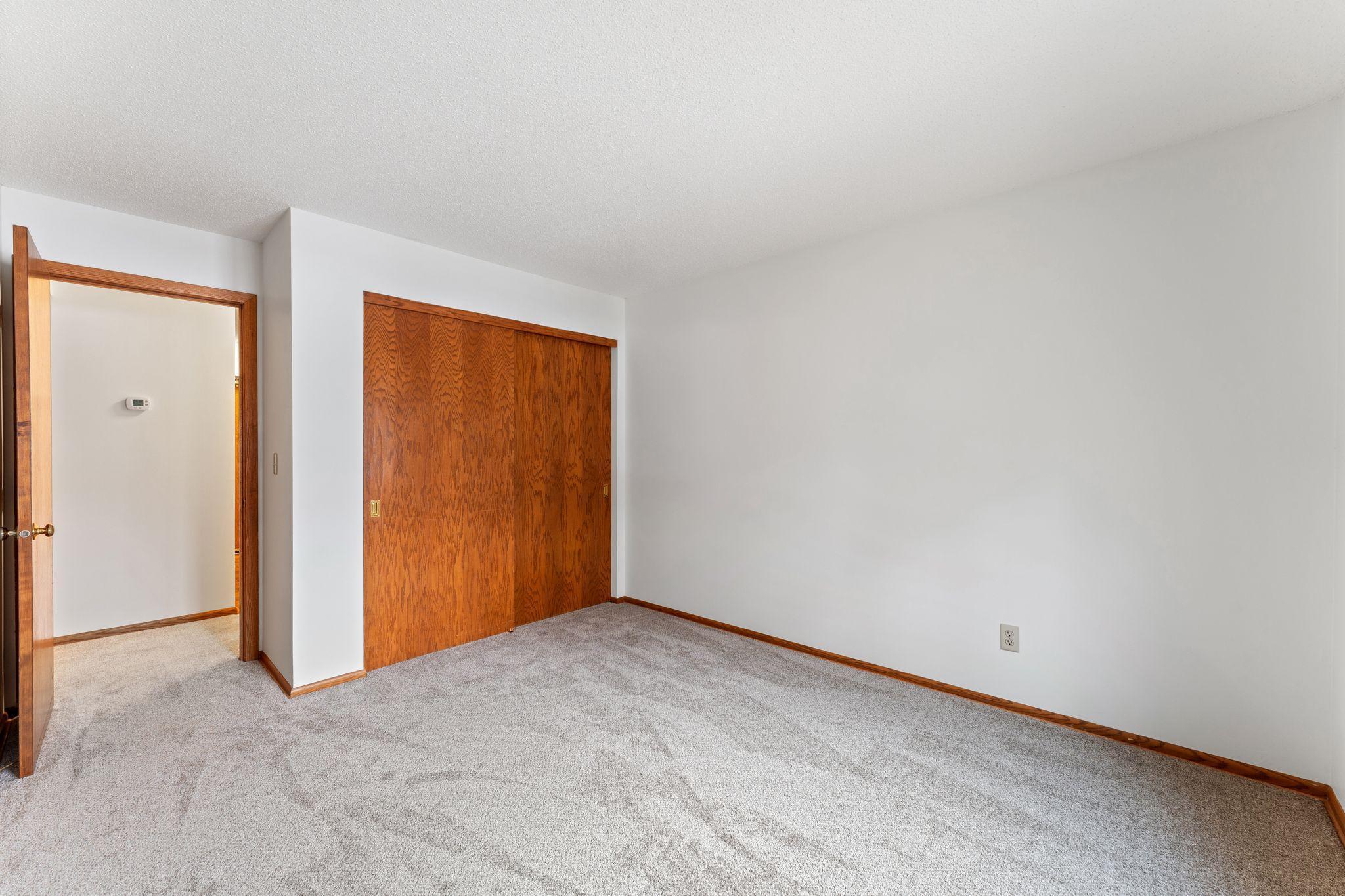 10 Windsor Court, Unit 102 New Brighton, MN 55112 - Photo 25 of 43