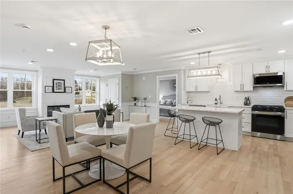 $520,000 | 9 Joseph N Zenga Jr Boulevard, Unit 109, East Greenwich, RI 02818