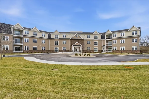 $520,000 | 9 Joseph N Zenga Jr Boulevard, Unit 109, East Greenwich, RI 02818