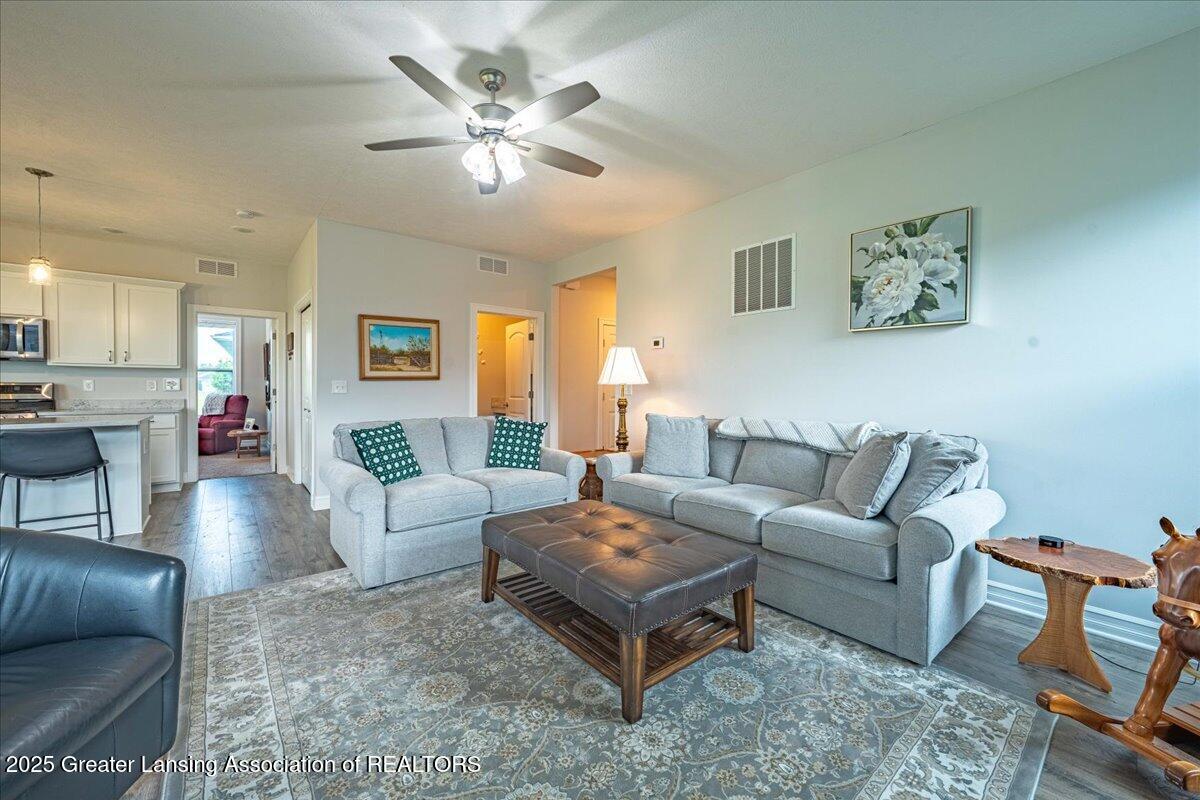 3961 Mustang Road East Lansing, MI 48823 - Photo 12 of 37 12-DSC06905-HDR