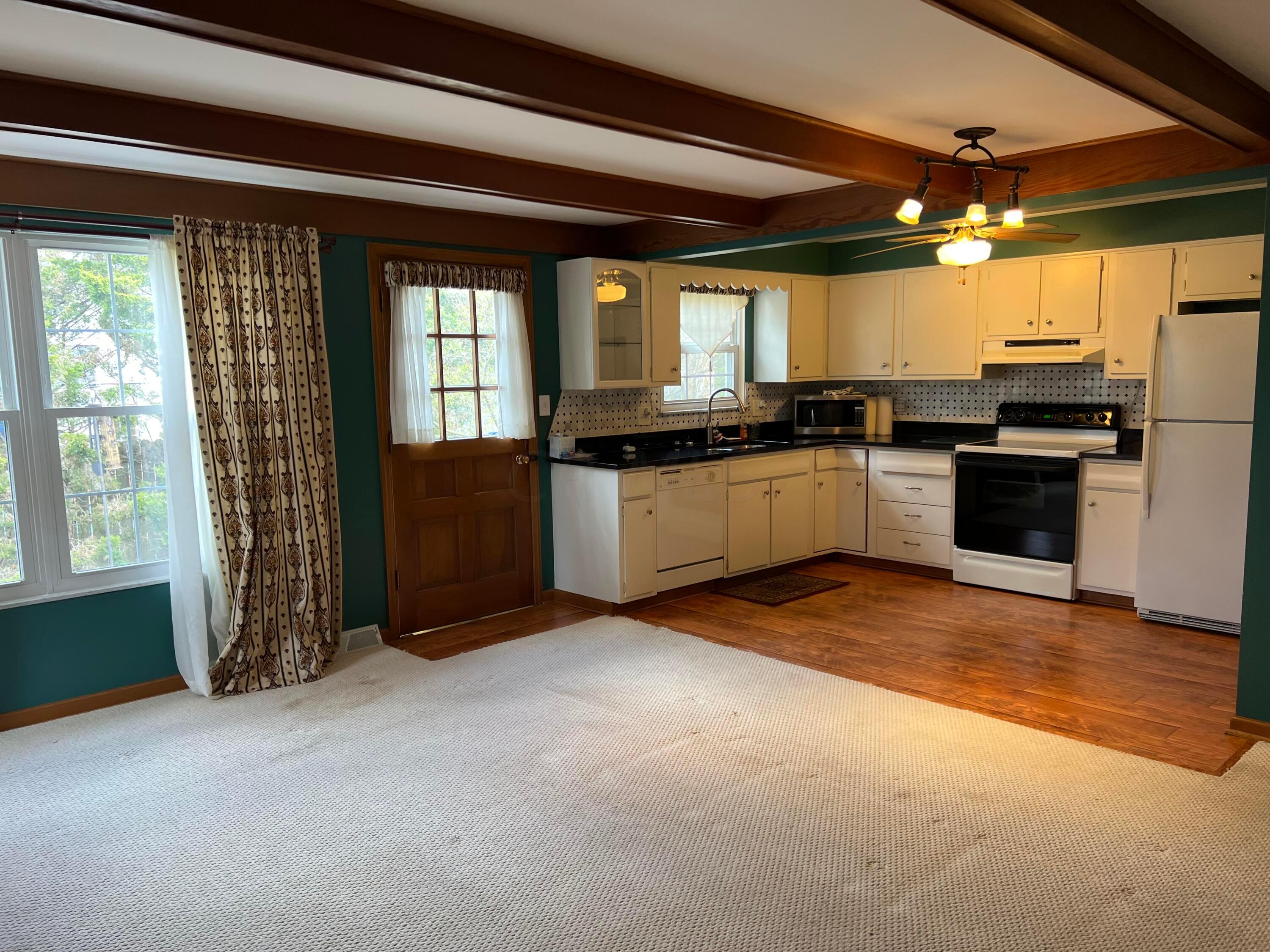 558 Old Coach Road Westerville, OH 43081 - Photo 5 of 12 IMG_3867