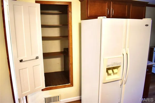 $98,900 | 1413 Milton Road, Alton, IL 62002