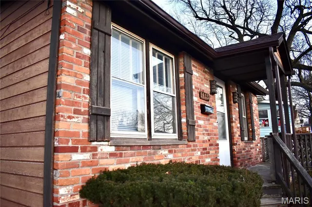 $98,900 | 1413 Milton Road, Alton, IL 62002