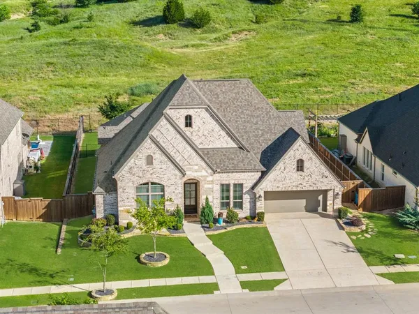 $875,000 | 996 Myers Park Trail, Roanoke, TX 76262