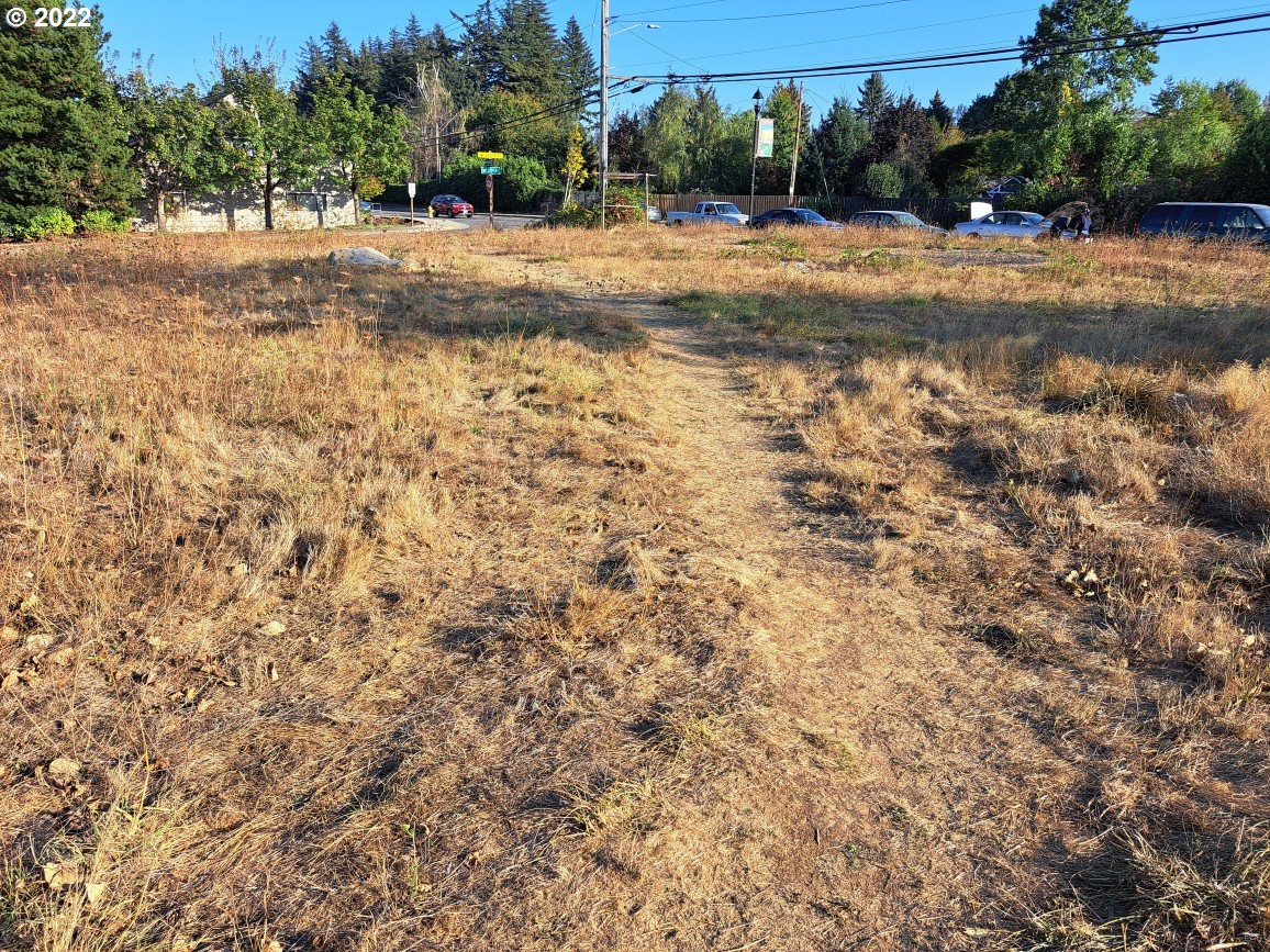 2075 Northeast 240th Avenue Wood Village, OR 97060 - Photo 13 of 32