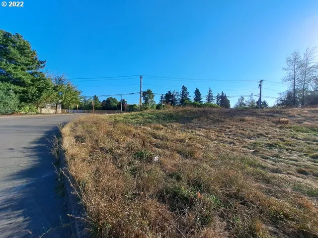 $1,175,000 | 2075 Northeast 240th Avenue, Wood Village, OR 97060