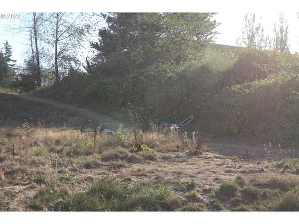 $1,175,000 | 2075 Northeast 240th Avenue, Wood Village, OR 97060