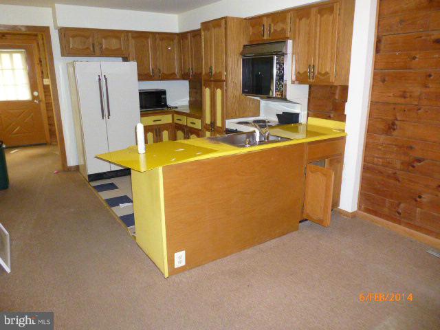 24301 Hanson Road Gaithersburg, MD 20882 - Photo 2 of 10 Kitchen