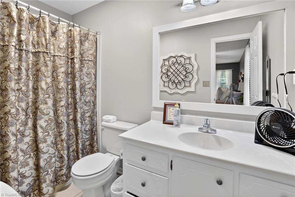 1011 Kildare Road Asheboro, NC 27203 - Photo 28 of 46