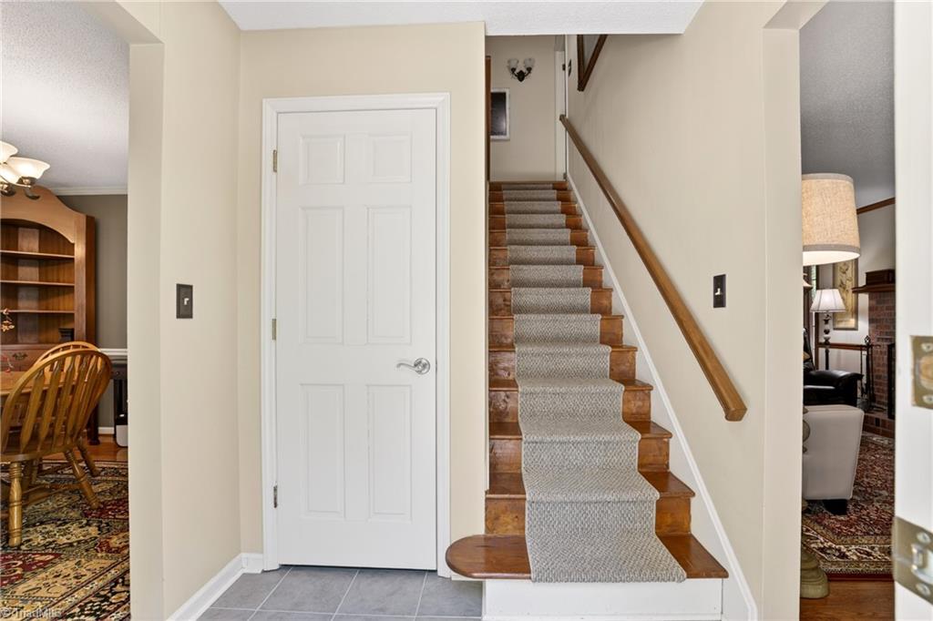 1011 Kildare Road Asheboro, NC 27203 - Photo 3 of 46
