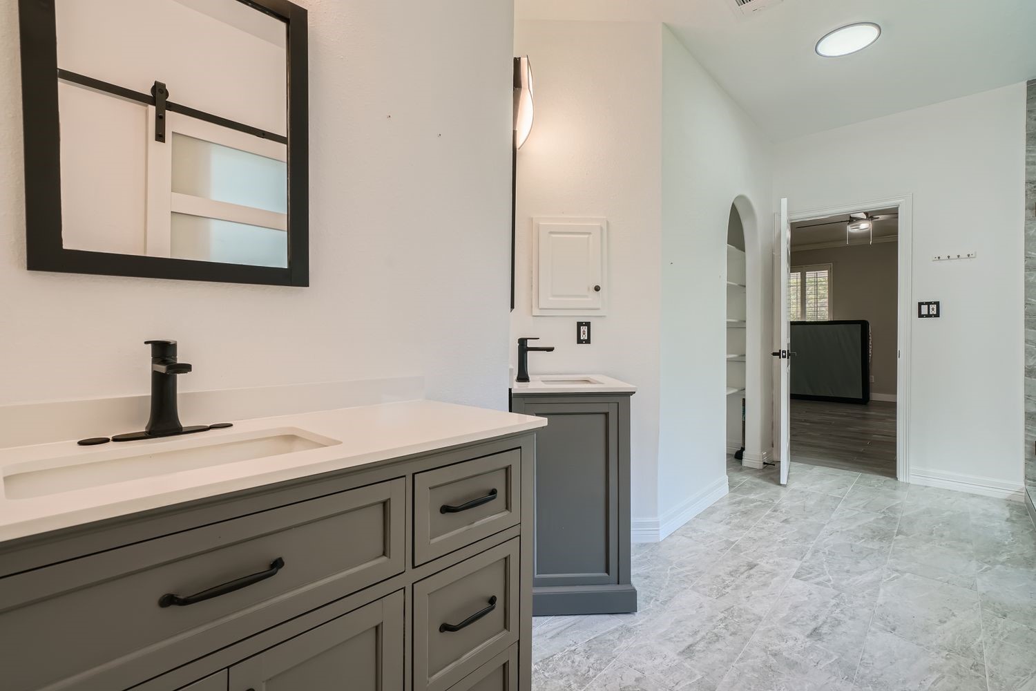 17 Leandro Court Montgomery, TX 77356 - Photo 22 of 38 a bathroom with a sink and a mirror