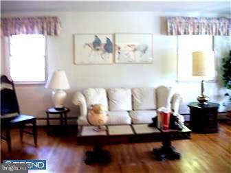 711 Devon Lane Wallingford, PA 19086 - Photo 4 of 12 Gallery Image 4