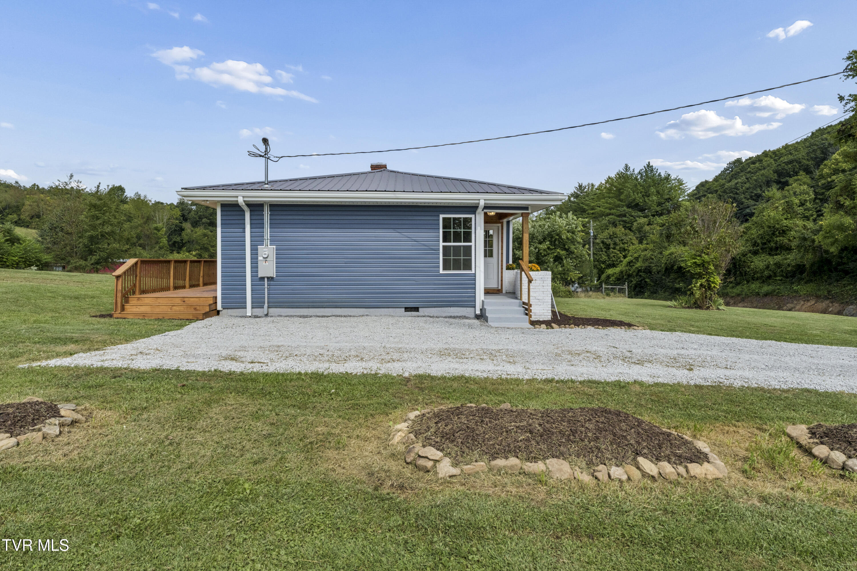 4429 Island Road Bristol, TN 37620 - Photo 36 of 48 Island-43