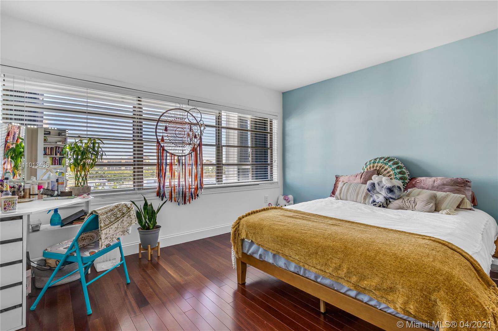 550 Ocean Drive, Unit 8H Key Biscayne, FL 33149 - Photo 19 of 34