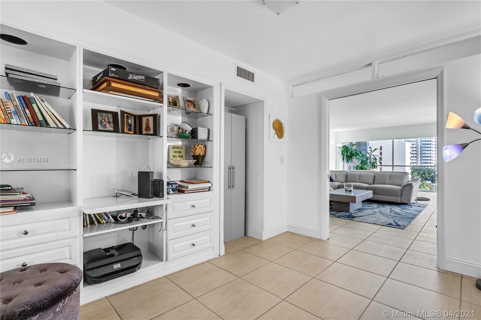 550 Ocean Drive, Unit 8H Key Biscayne, FL 33149 - Photo 20 of 34