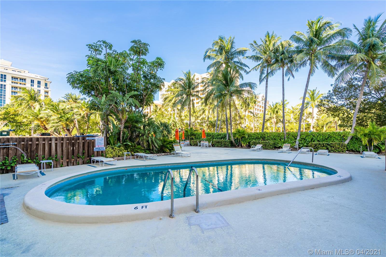 550 Ocean Drive, Unit 8H Key Biscayne, FL 33149 - Photo 26 of 34