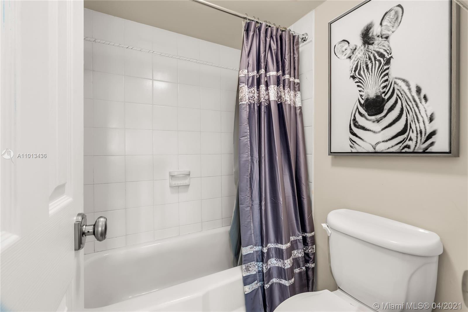 550 Ocean Drive, Unit 8H Key Biscayne, FL 33149 - Photo 27 of 34