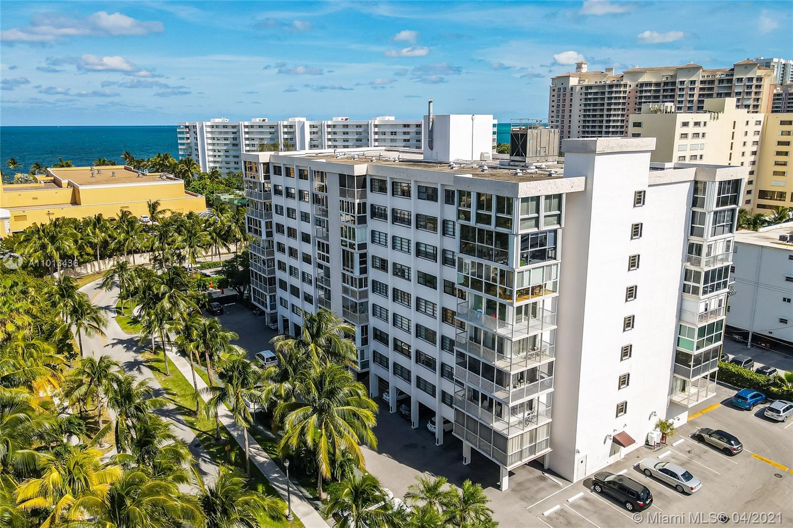 550 Ocean Drive, Unit 8H Key Biscayne, FL 33149 - Photo 29 of 34