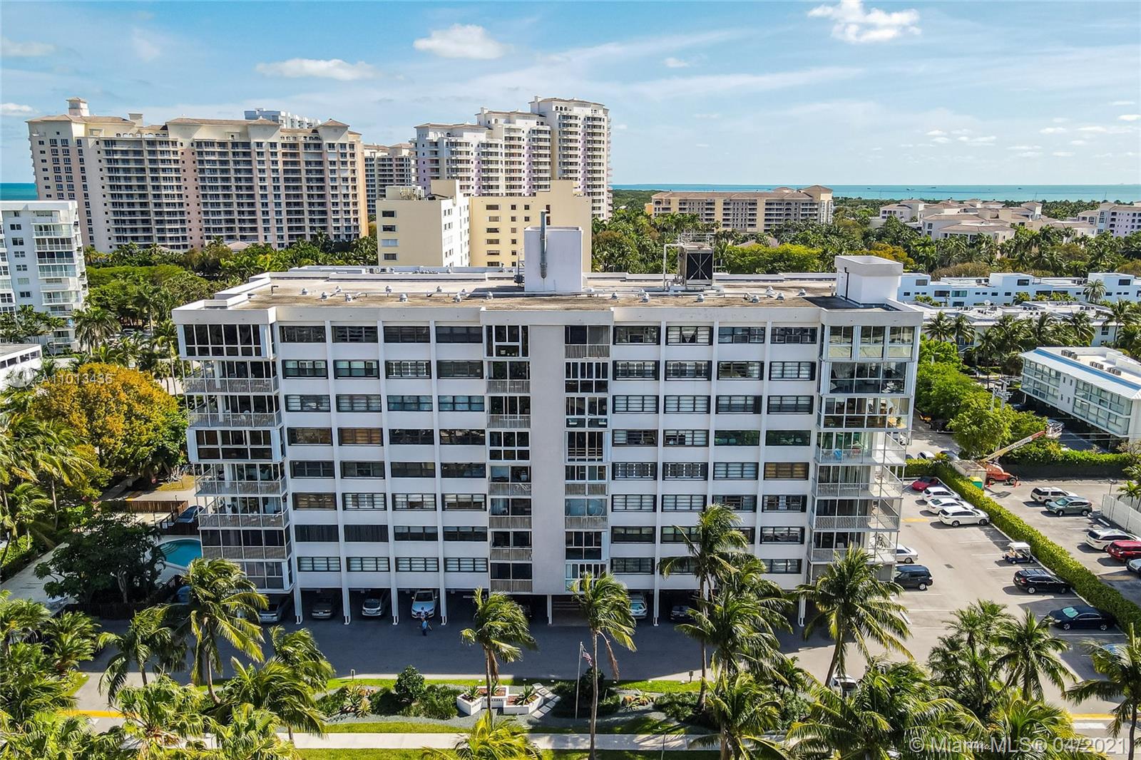 550 Ocean Drive, Unit 8H Key Biscayne, FL 33149 - Photo 30 of 34