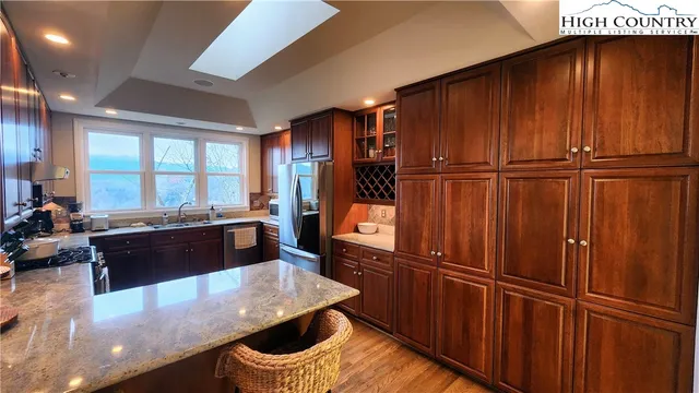 $575,000 | 274 Highland Circle, Banner Elk, NC 28604