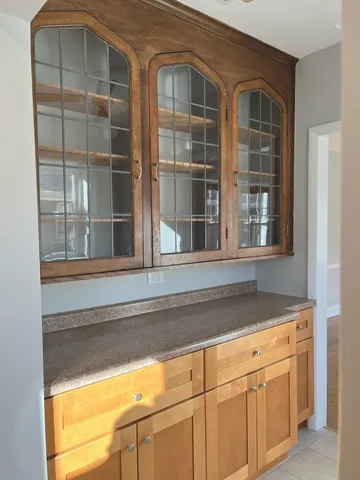 $2,100 | 8906 Ewing Avenue, Unit 2, Evanston, IL 60203