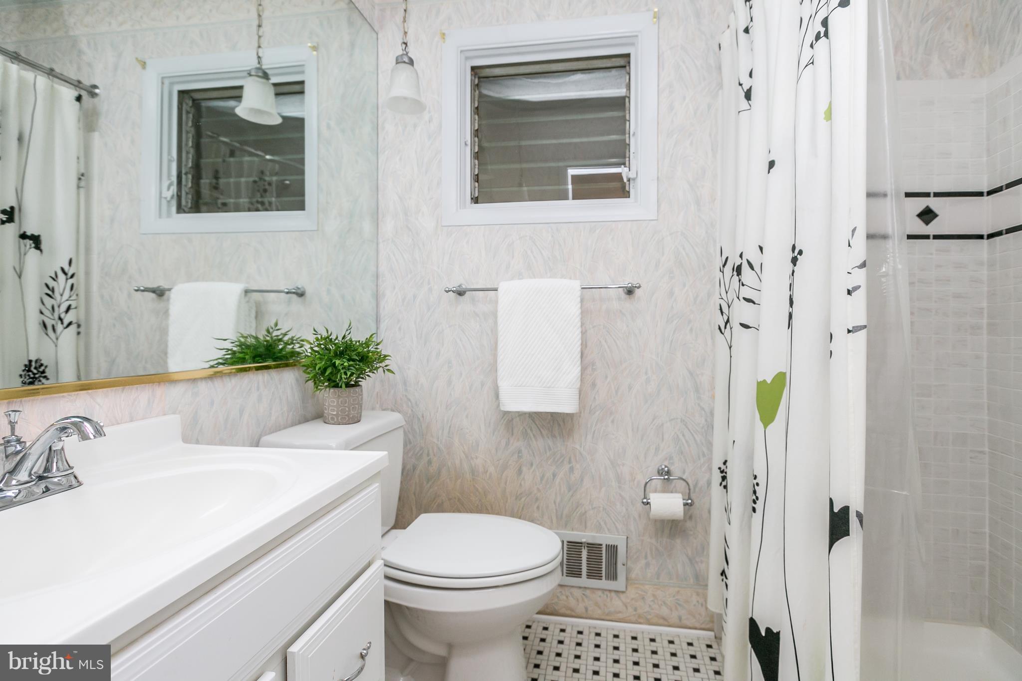 3423 Upton Road Baltimore, MD 21234 - Photo 16 of 25 Full Bath