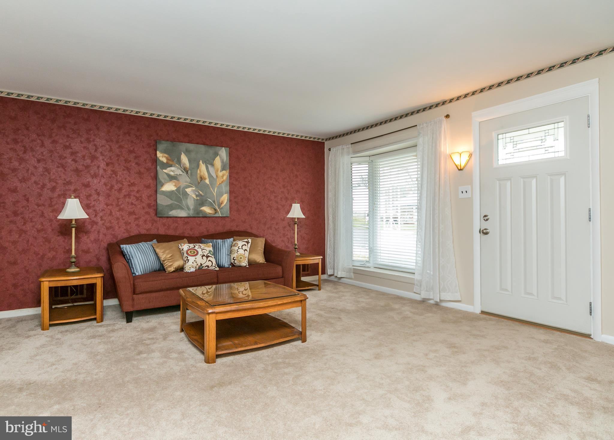 3423 Upton Road Baltimore, MD 21234 - Photo 4 of 25 Living Room