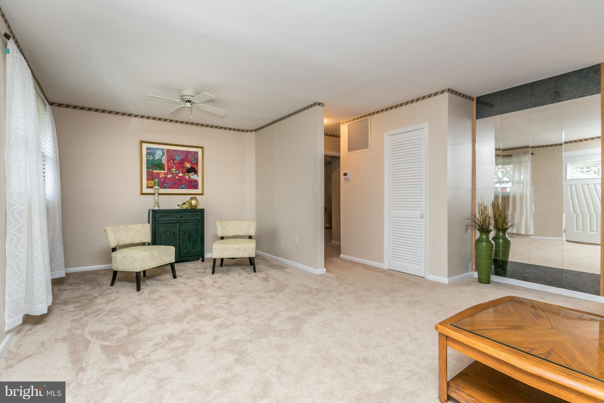 3423 Upton Road Baltimore, MD 21234 - Photo 5 of 25 Living Room
