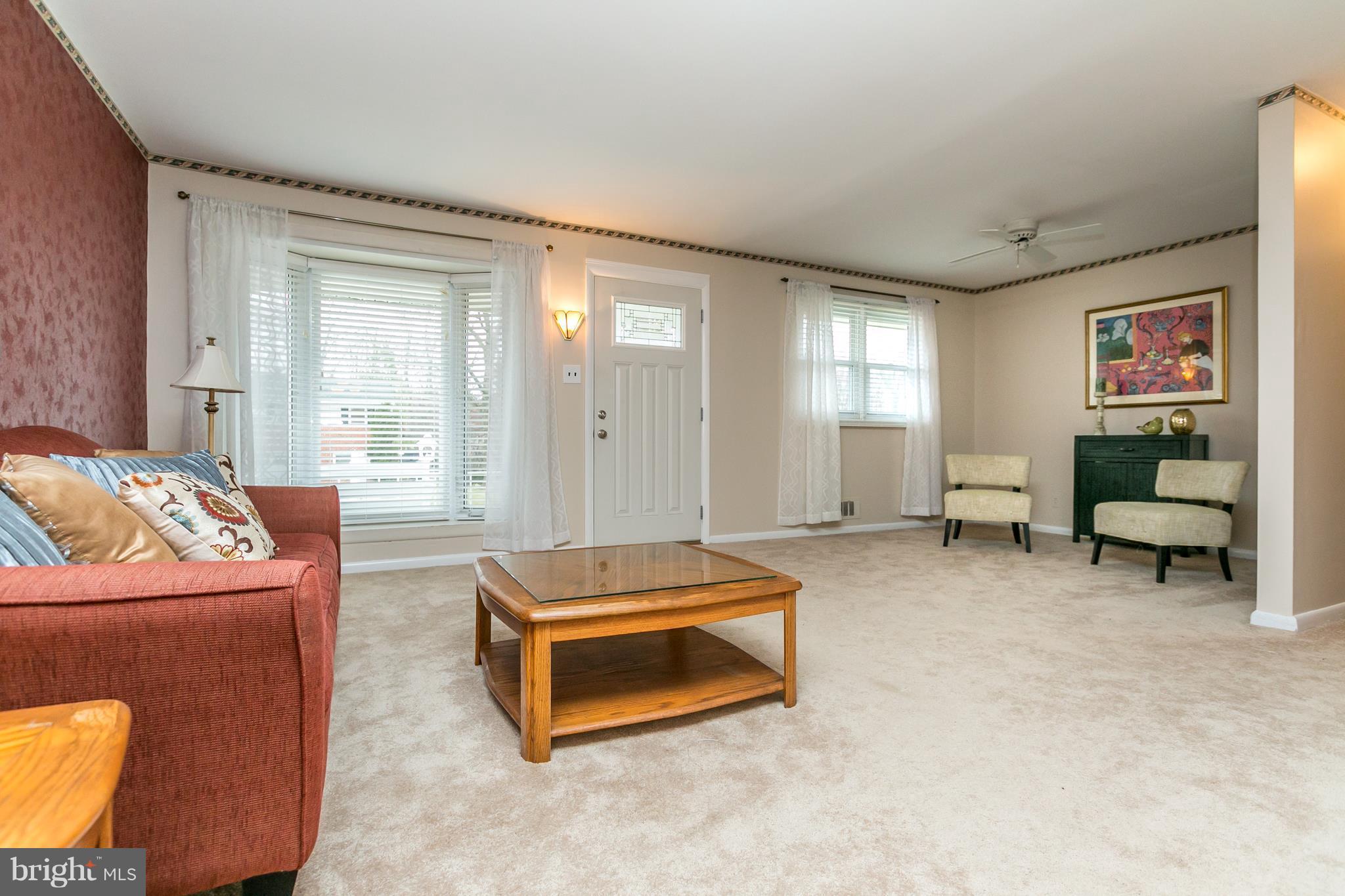 3423 Upton Road Baltimore, MD 21234 - Photo 6 of 25 Living Room
