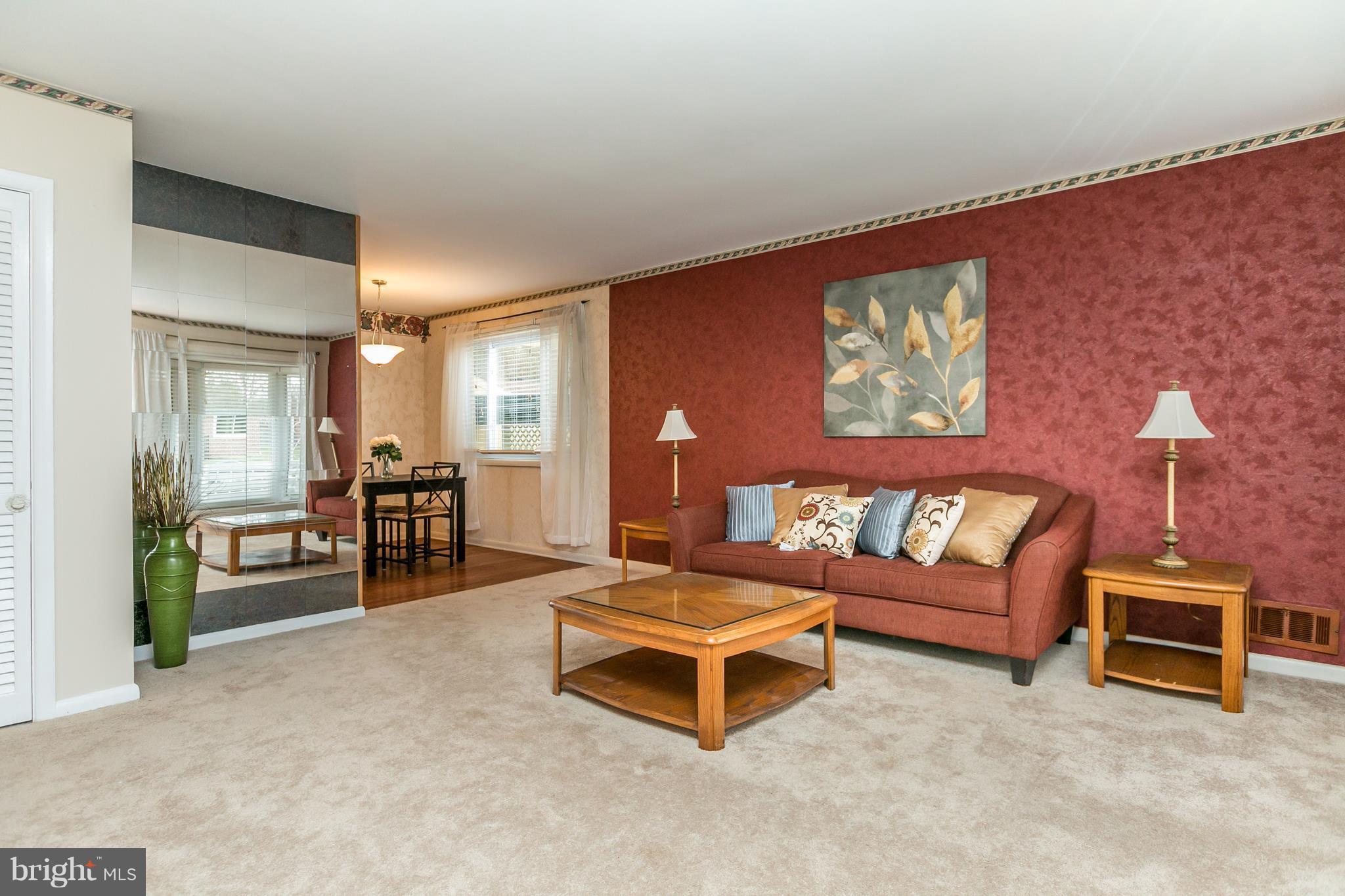 3423 Upton Road Baltimore, MD 21234 - Photo 7 of 25 Living Room