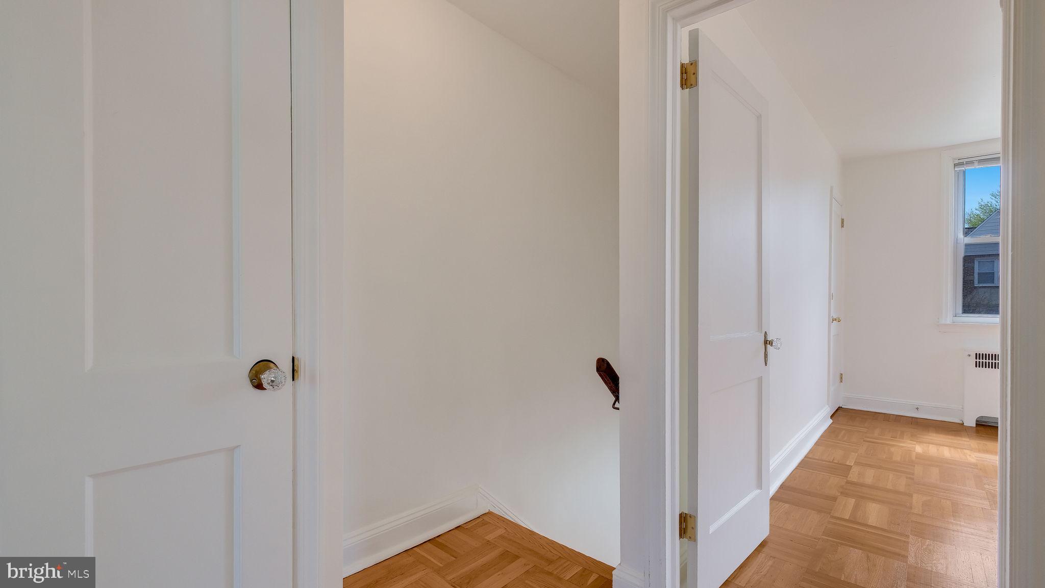 136 Academy Lane Upper Darby, PA 19082 - Photo 14 of 27 2nd floor