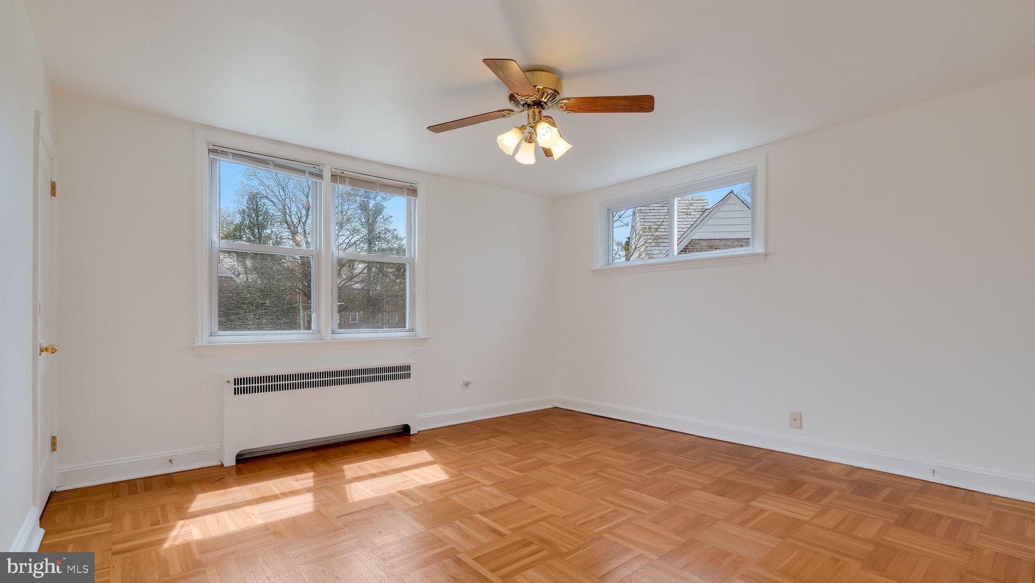 136 Academy Lane Upper Darby, PA 19082 - Photo 15 of 27 dining room