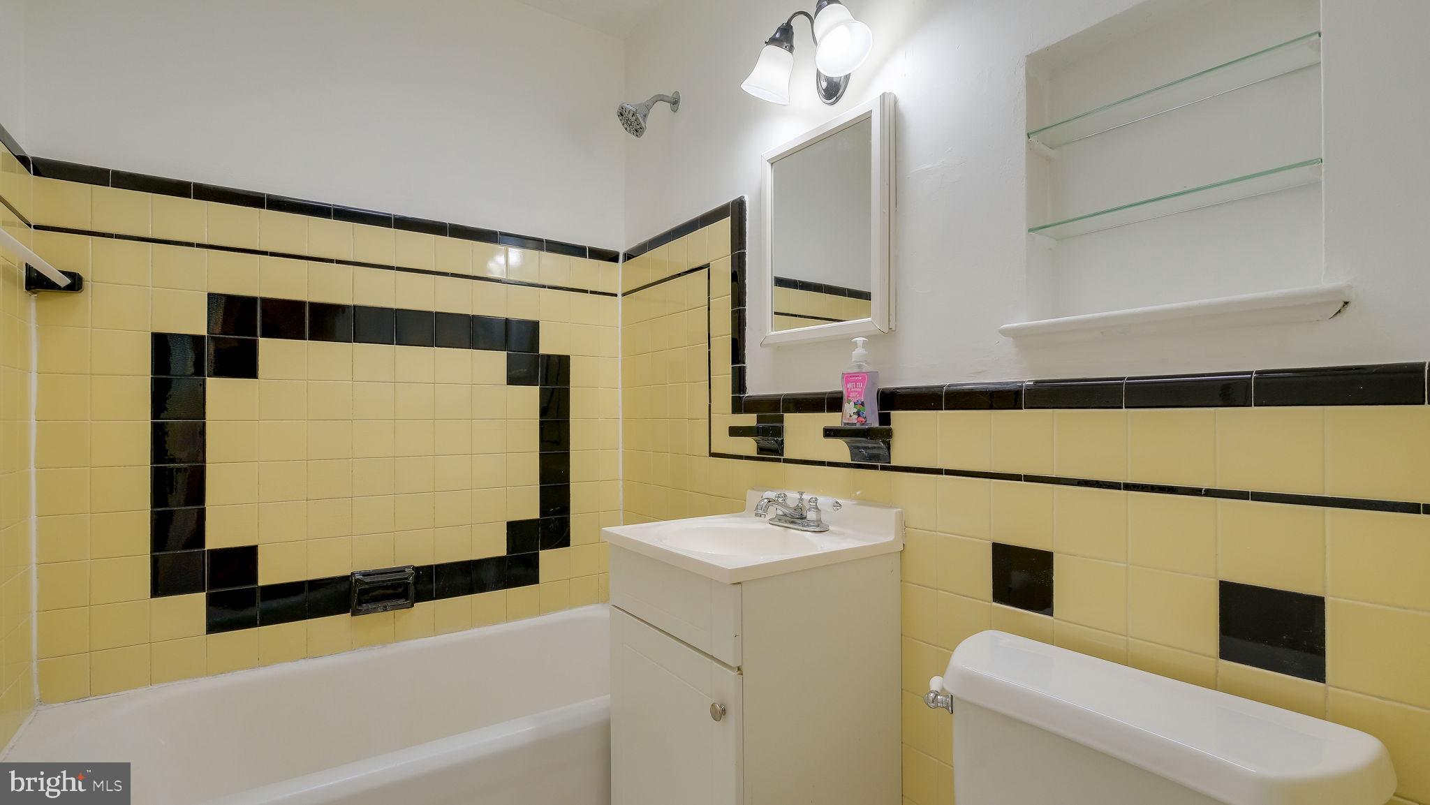 136 Academy Lane Upper Darby, PA 19082 - Photo 19 of 27 hall bath