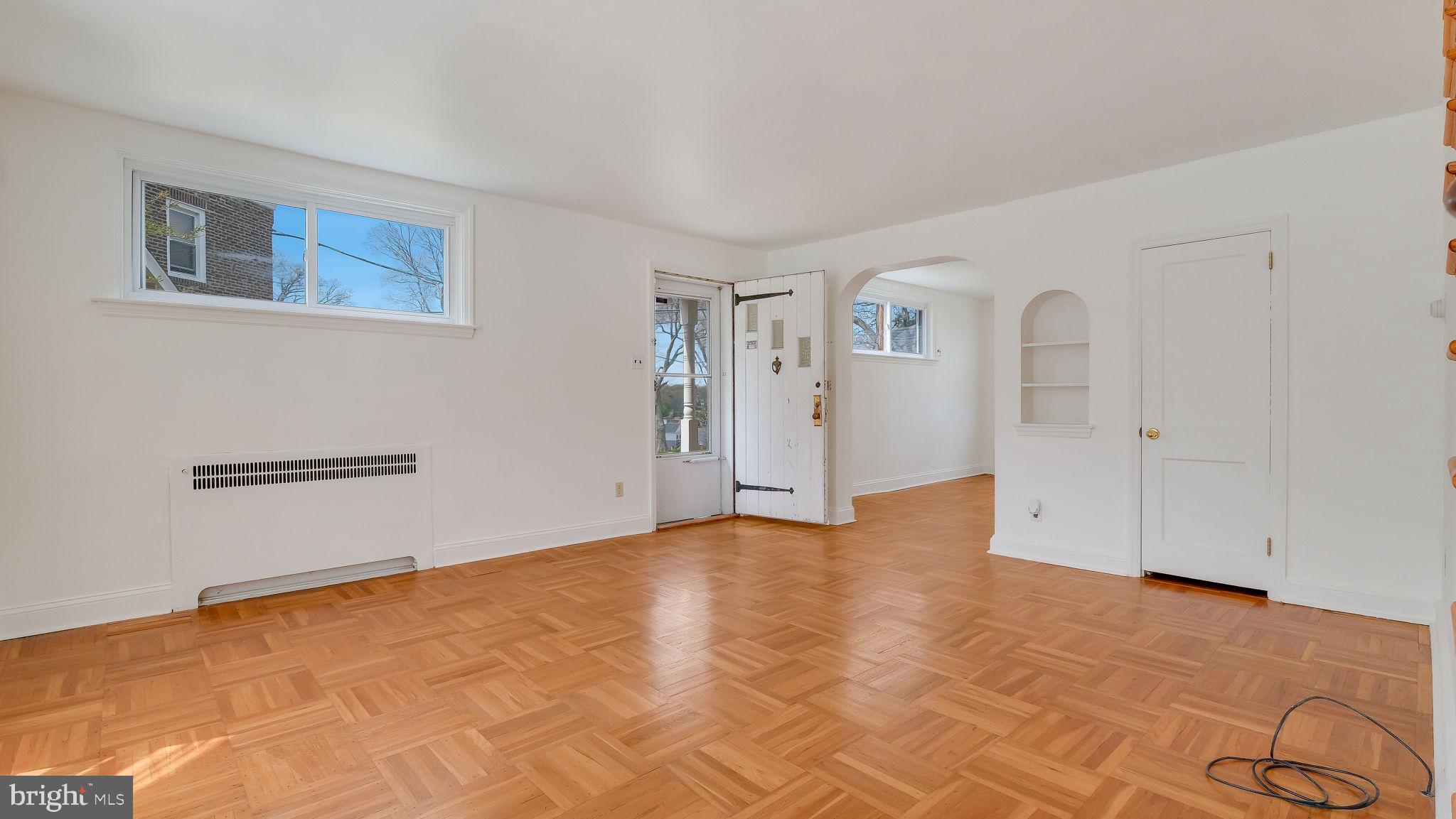 136 Academy Lane Upper Darby, PA 19082 - Photo 7 of 27 Entrance to Living Room