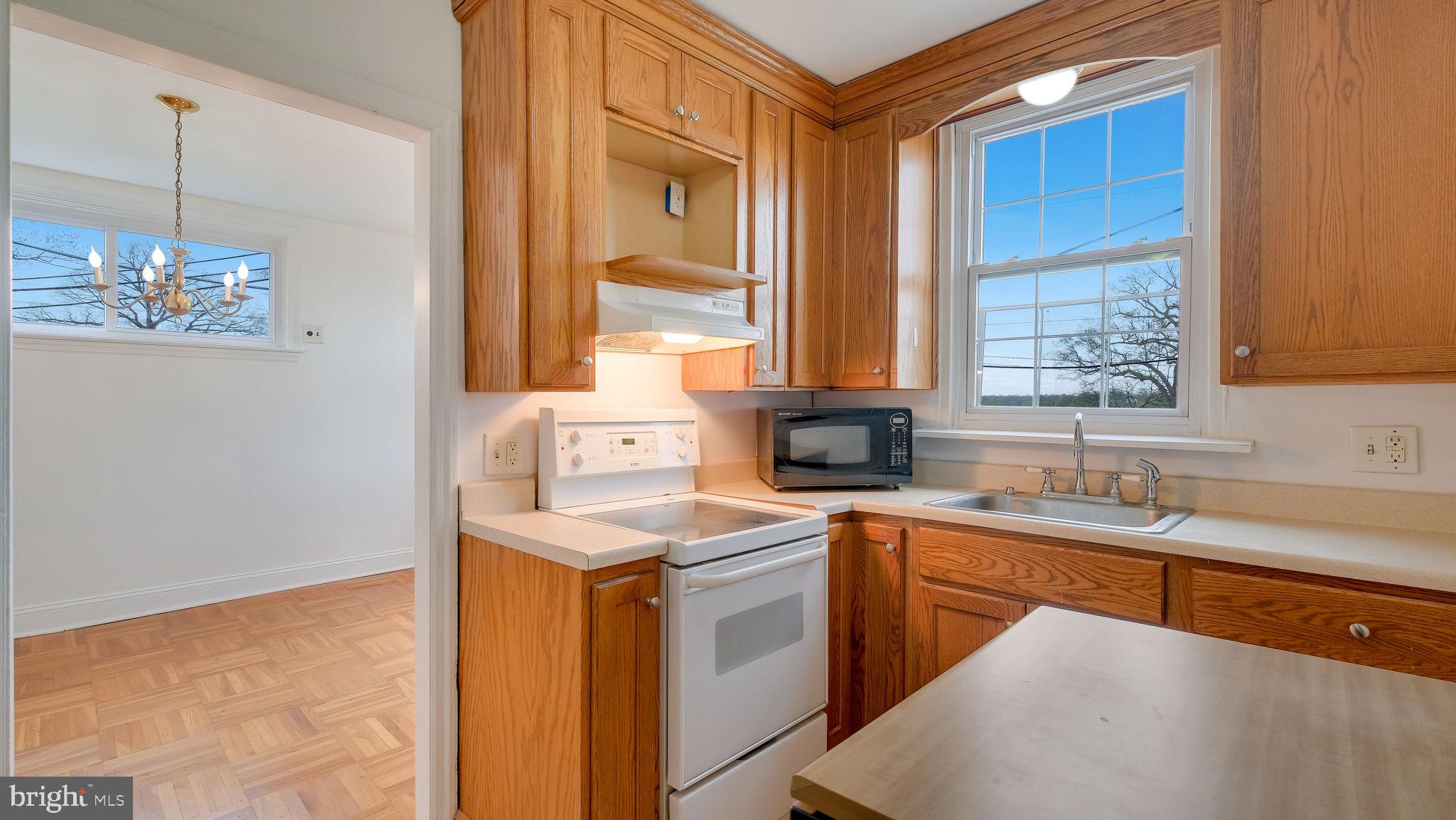 136 Academy Lane Upper Darby, PA 19082 - Photo 9 of 27 Kitchen