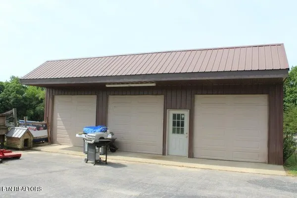 $1,500,000 | 541 Mae Drive, Jamestown, TN 38556