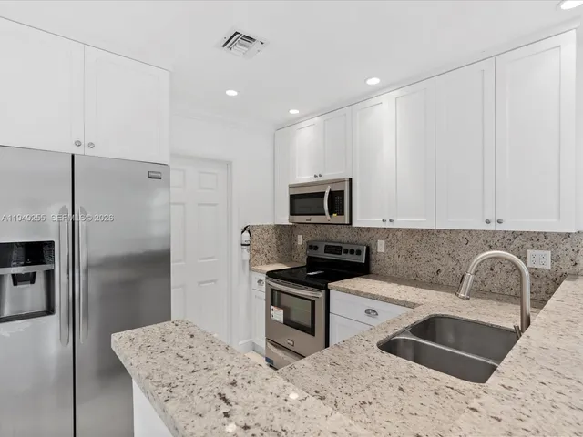 $4,975 | 911 Pizarro Street, Coral Gables, FL 33134