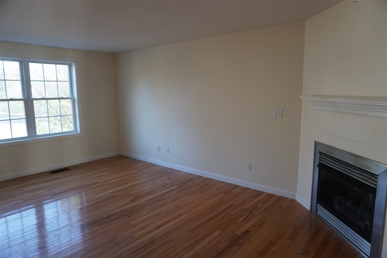 8 Split Rock Drive Rochester, NH 03839 - Photo 5 of 10
