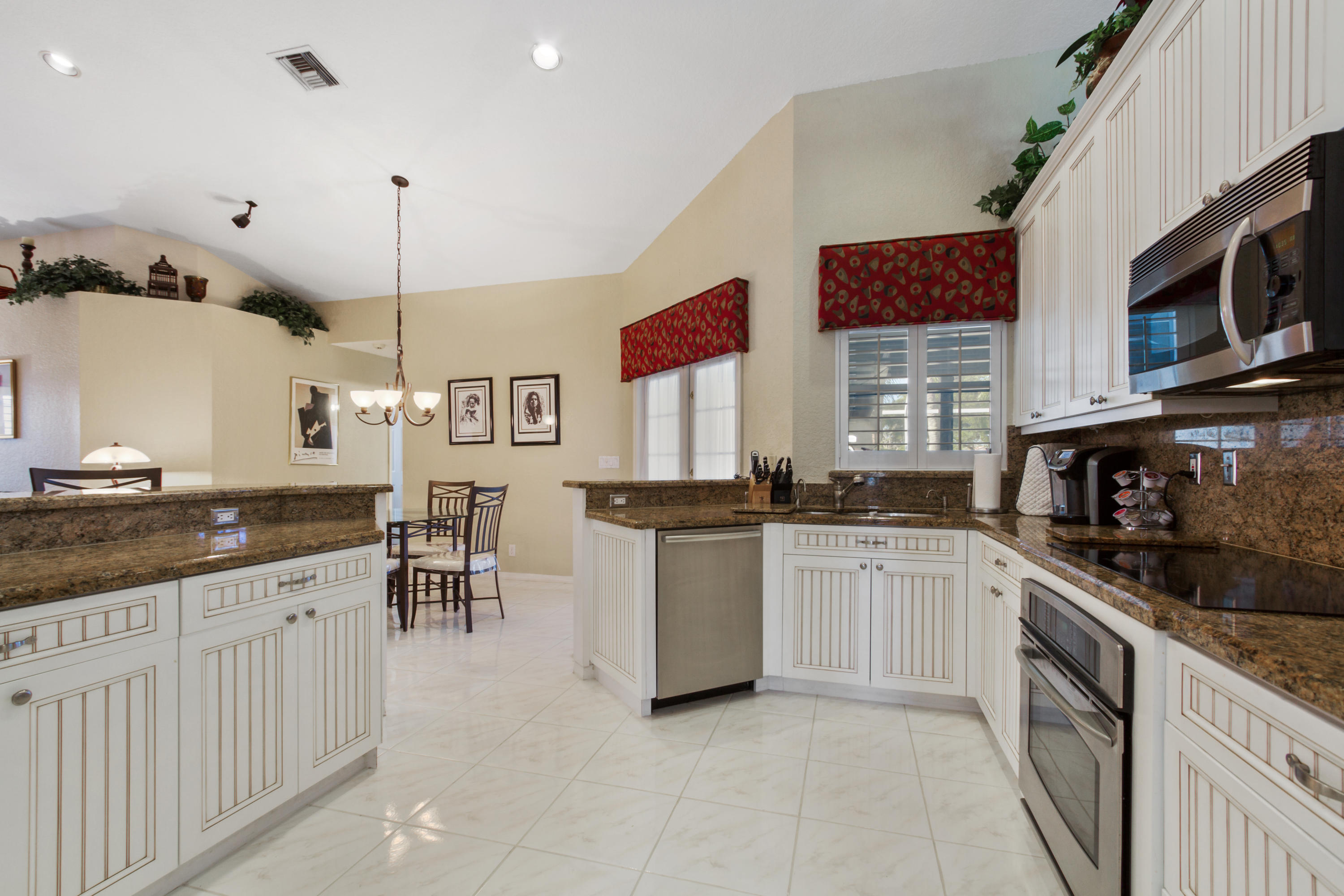 18672 Cape Sable Drive Boca Raton, FL 33498 - Photo 6 of 28 KITCHEN