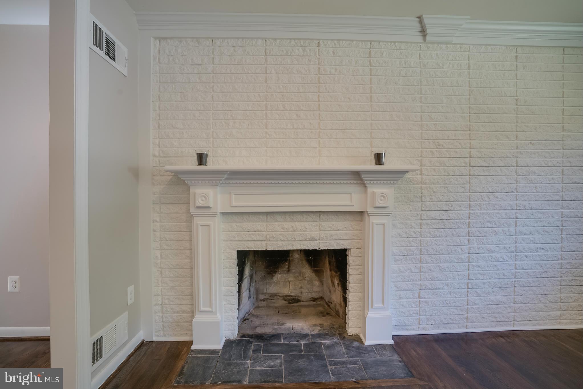 5605 Jason Street Cheverly, MD 20785 - Photo 13 of 30 Living Room